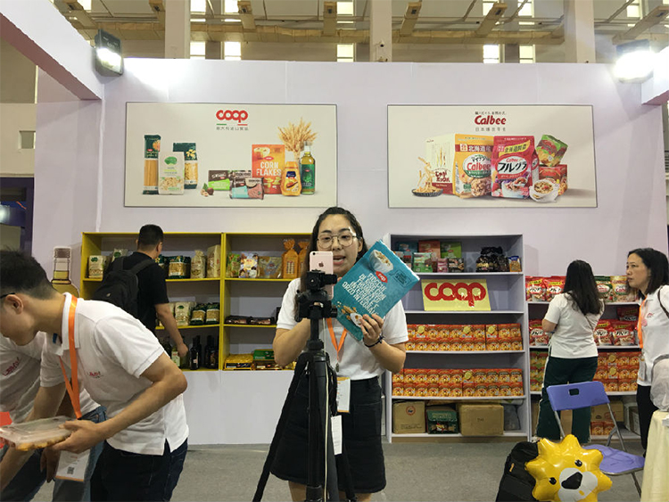 宁兴优贝携手意大利Coop超市和日本Calbee食03.jpg